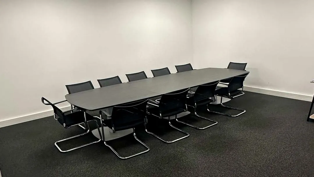 Salle de réunion accessible aux locataires de bureau — Nancy